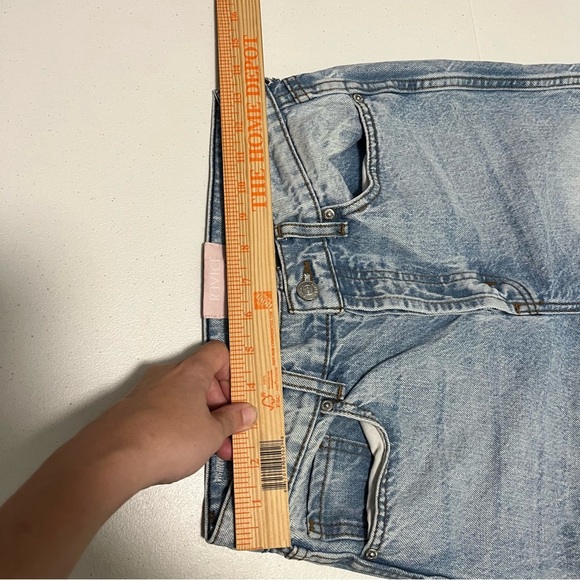 Revice Distressed Jeans Raw Hem Butt Rip Size 27 B2 - Picture 8 of 8
